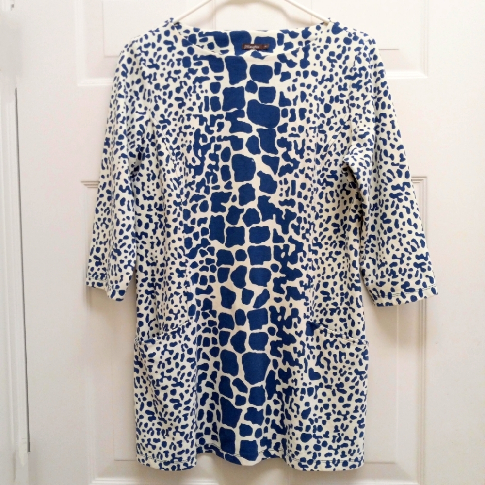 J. McLaughlin Catalina Cloth Tunic Top Blue Medium Giraffe Print Pockets Coastal